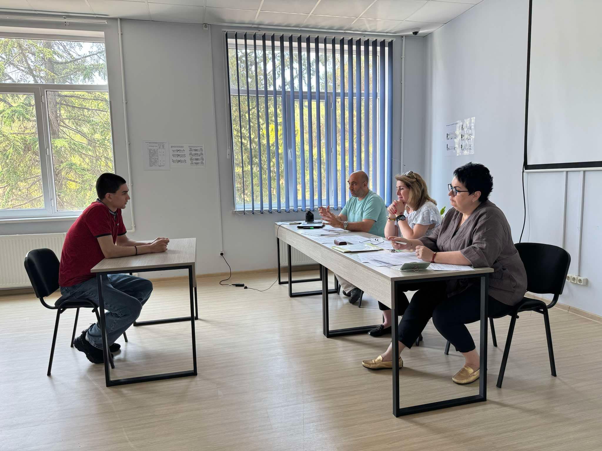 პროფესიულ საგანმანათლებლო პროგრამებზე რეგისტრირებულ აპლიკანტთა მოტივაციური გასაუბრება